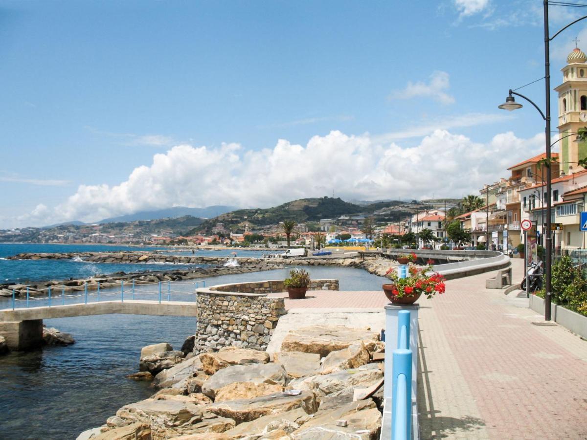 Apartment Blue Moon By Interhome Santo Stefano al Mare Zewnętrze zdjęcie