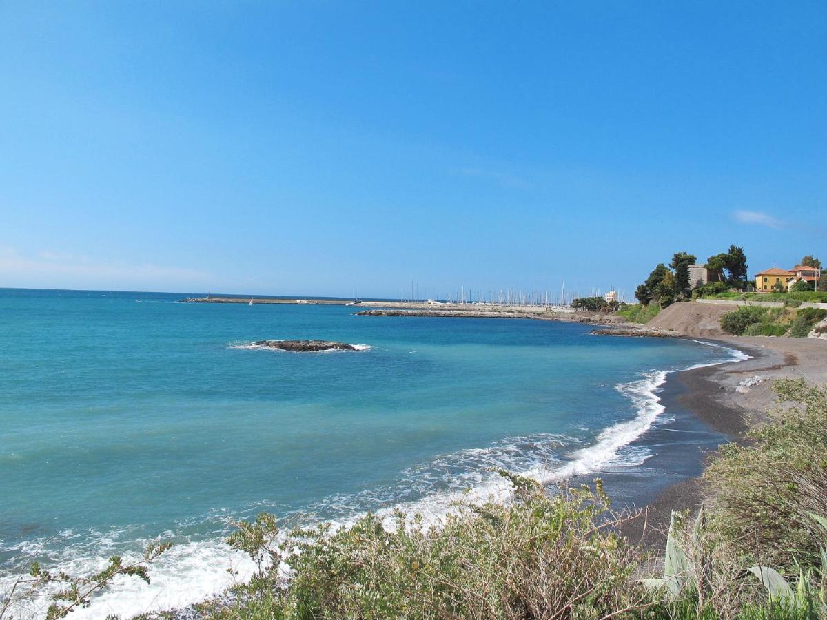 Apartment Blue Moon By Interhome Santo Stefano al Mare Zewnętrze zdjęcie